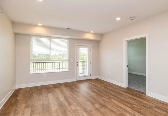 Building Photo - 1-Bedroom