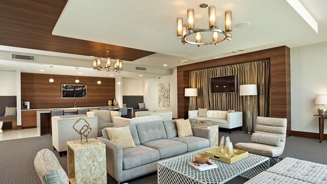 Building Photo - 4900 N 44th St