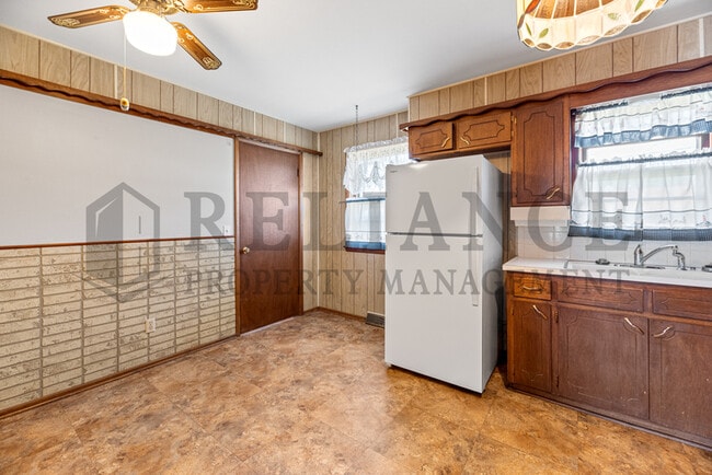 Building Photo - 1232 E Galena St