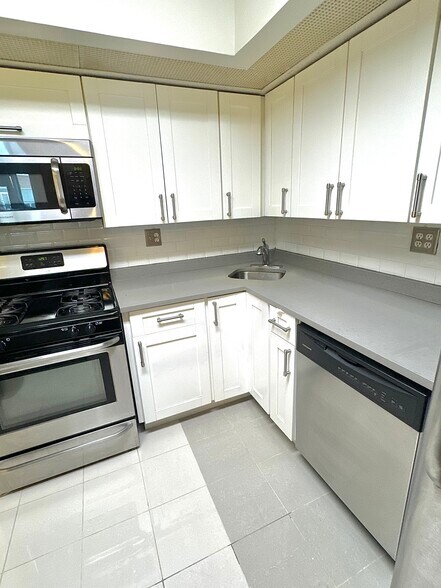 Building Photo - 7534 113th St