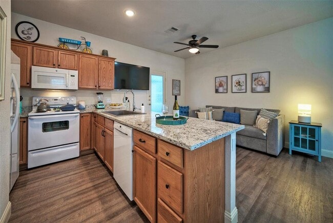 Building Photo - 301 Windridge Village Cove