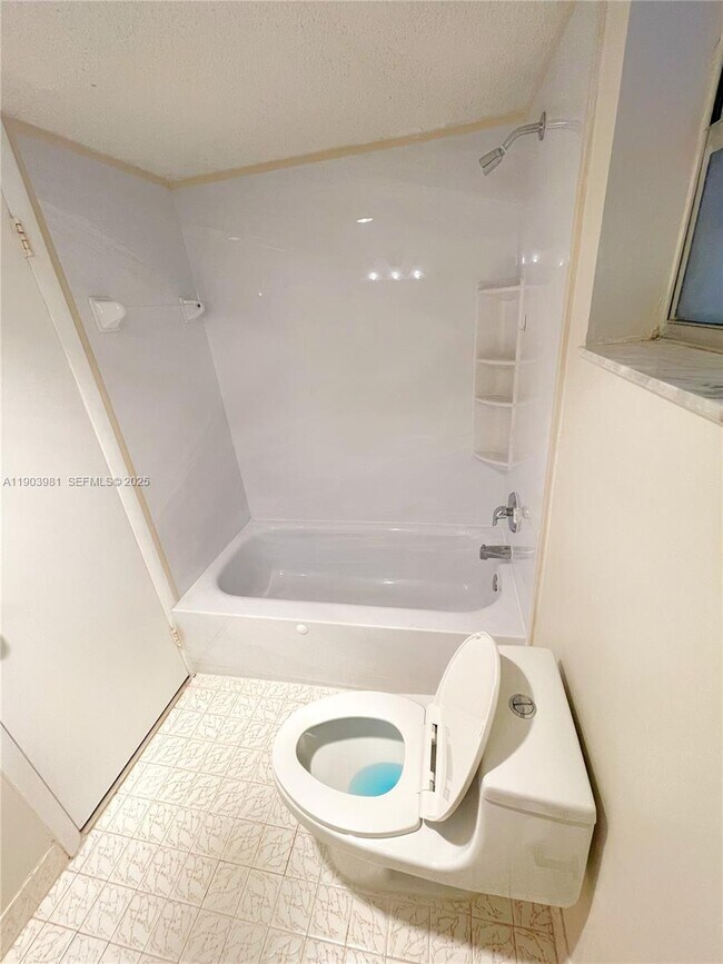 Building Photo - 403 NW 68th Ave