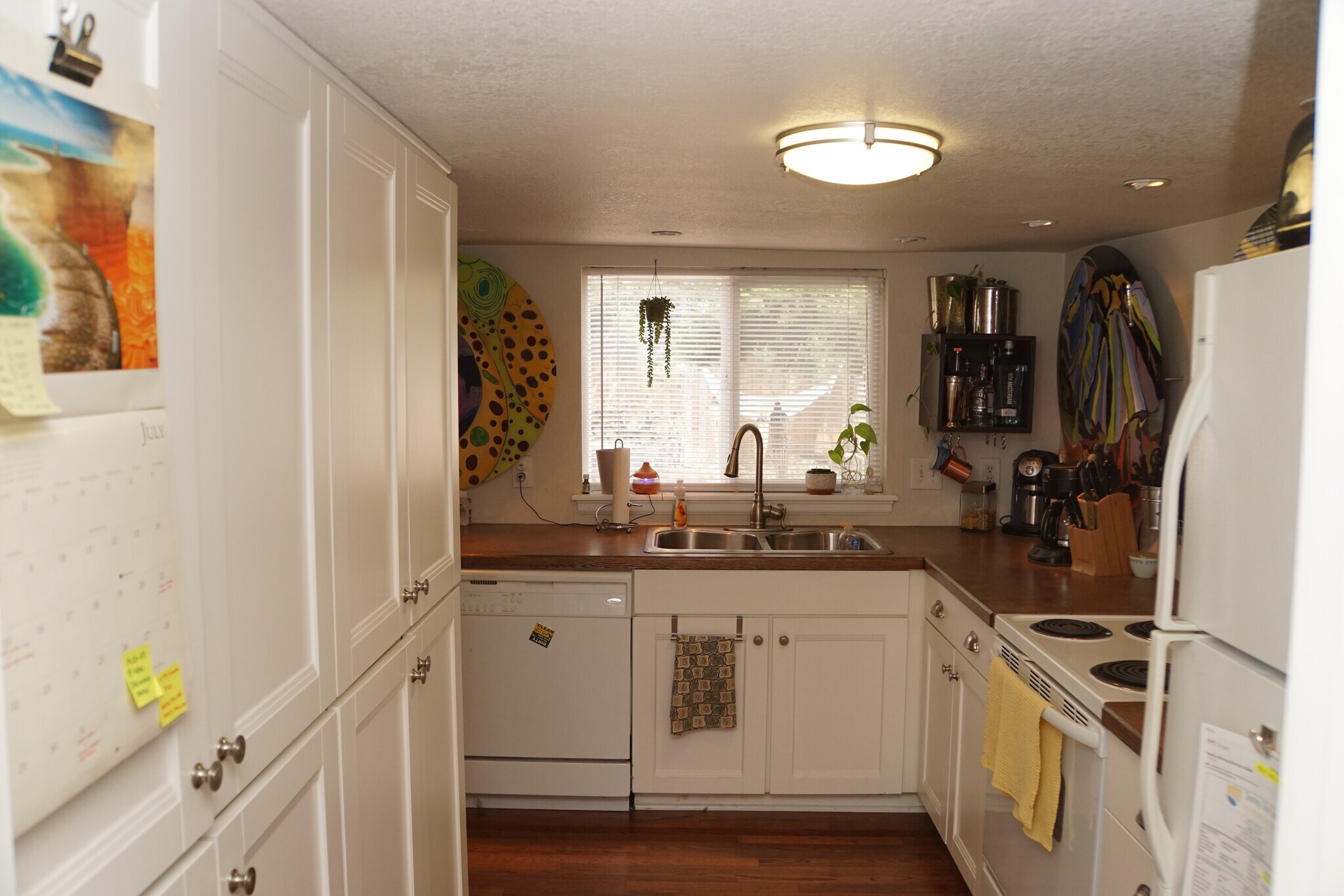 Building Photo - 7 5th Ave