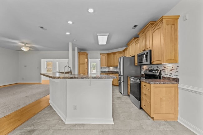 Building Photo - 2300 Greenwing Ct