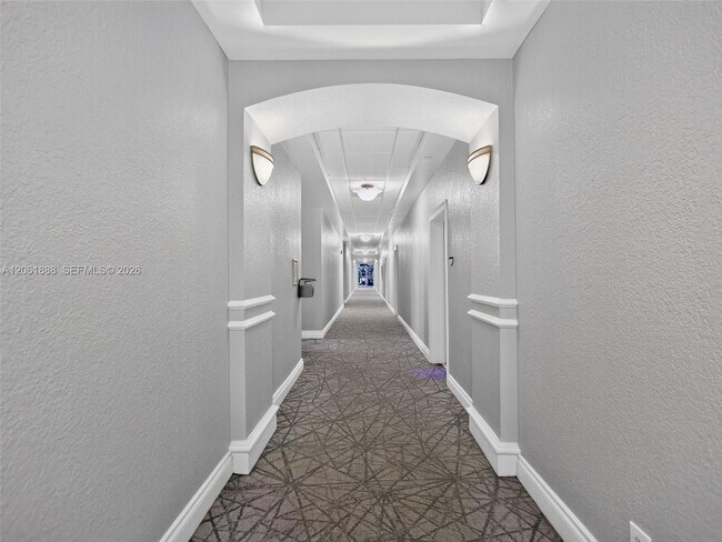 Building Photo - 2501 S Ocean Dr