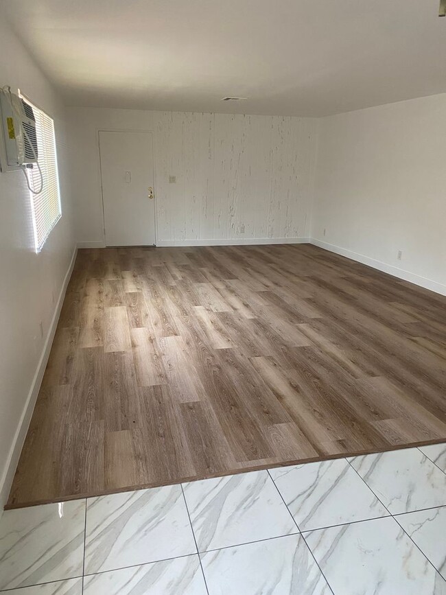 Building Photo - 12554-12556 BROOKSHIRE