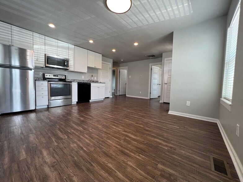 Open kitchen & living room. - 2106 Mesa Ave