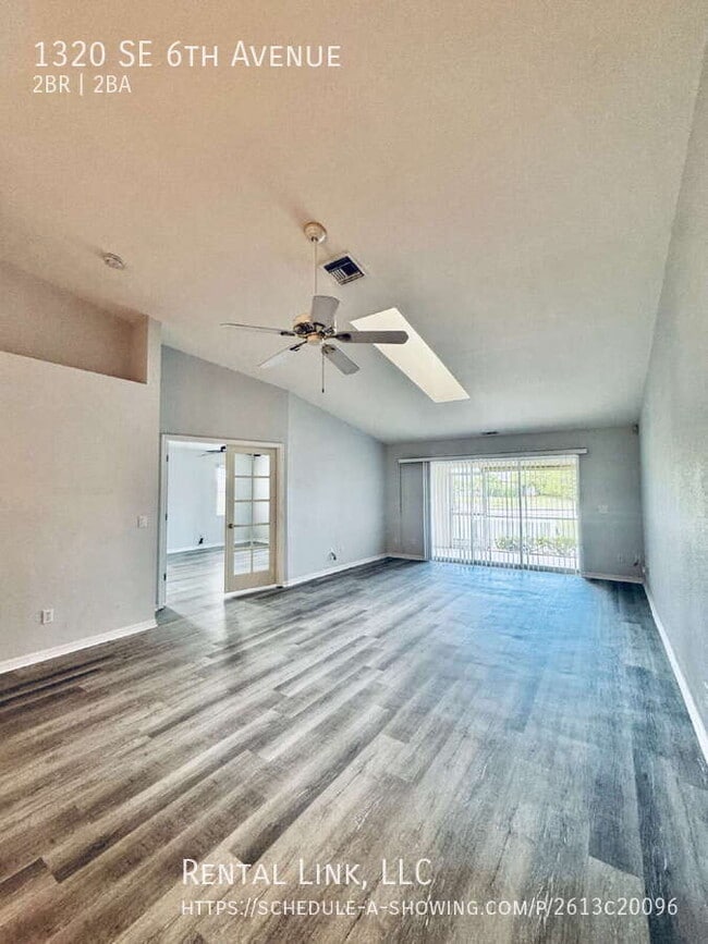 Building Photo - 1320 SE 6th Ave