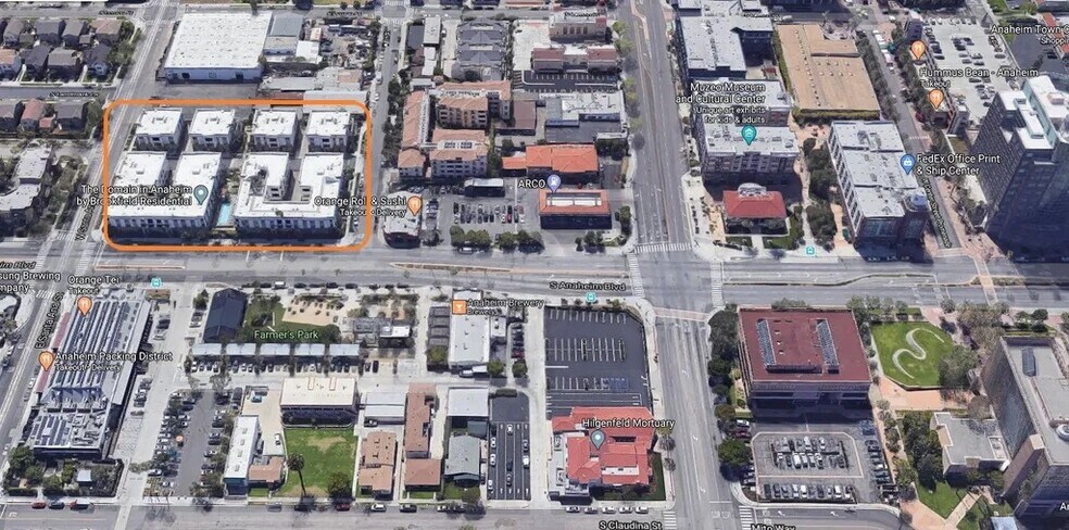 Building Photo - 411 S Anaheim Blvd