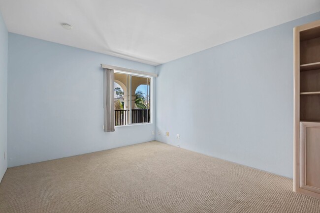 Building Photo - Total Quality Living! El Escorial Villas at East Beach~