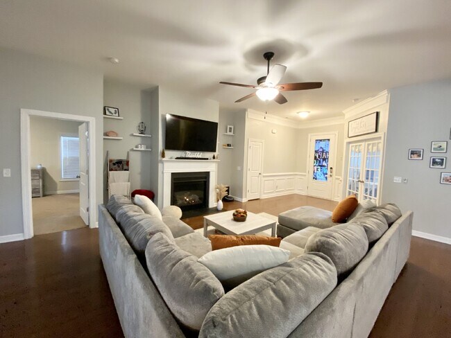 Building Photo - Single Level Lawton Station home for Rent!