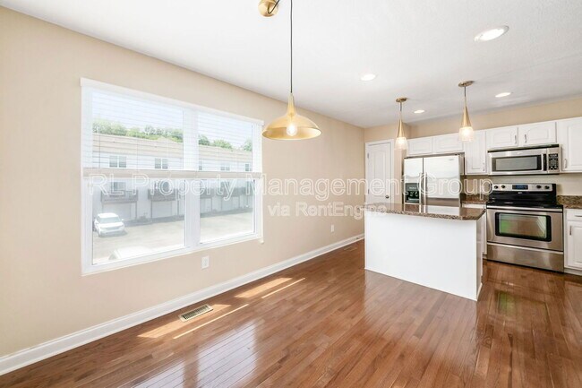 Building Photo - 5964 Woodshire Dr