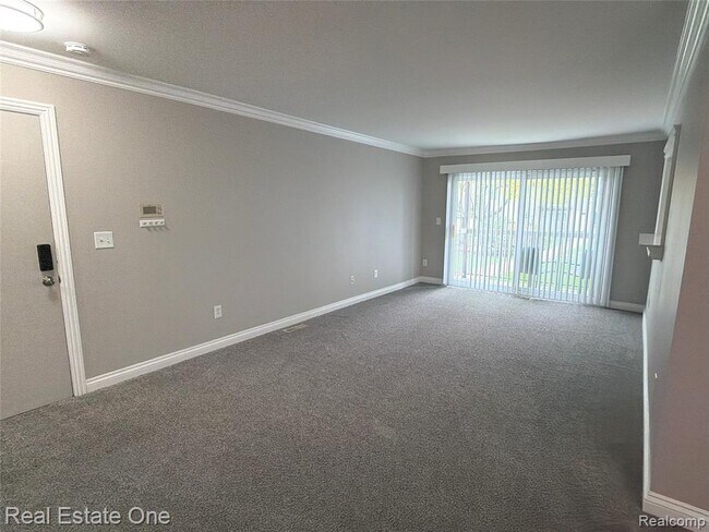 Building Photo - 3551 W 14 Mile Rd