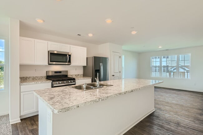 Building Photo - 3788 Bissel Dr