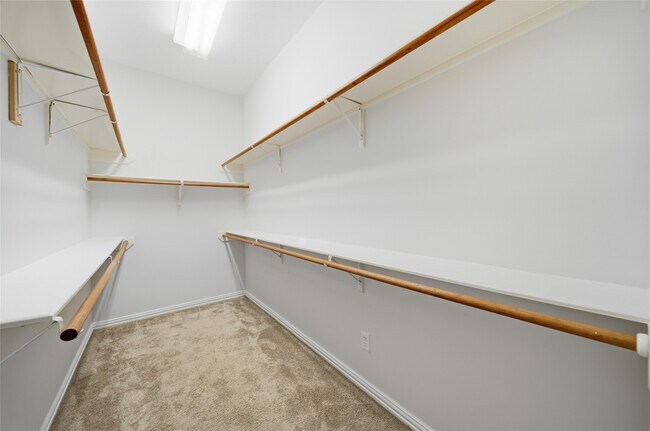 Building Photo - 5531 Cranston Ct