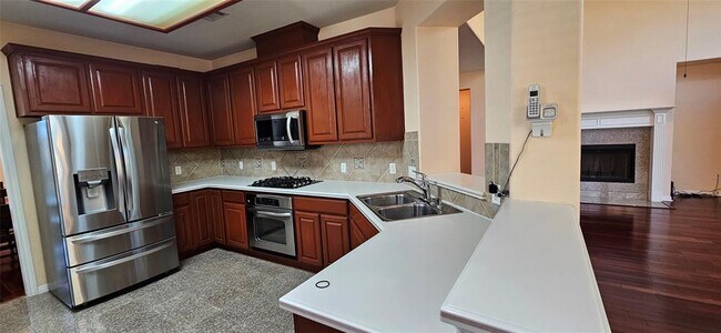 Building Photo - 9540 Aire Libre Dr