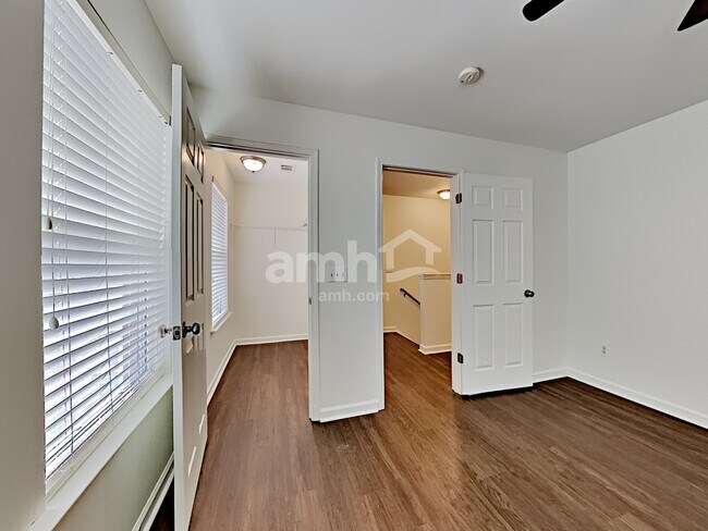 Building Photo - 1441 Bridgecross Pky