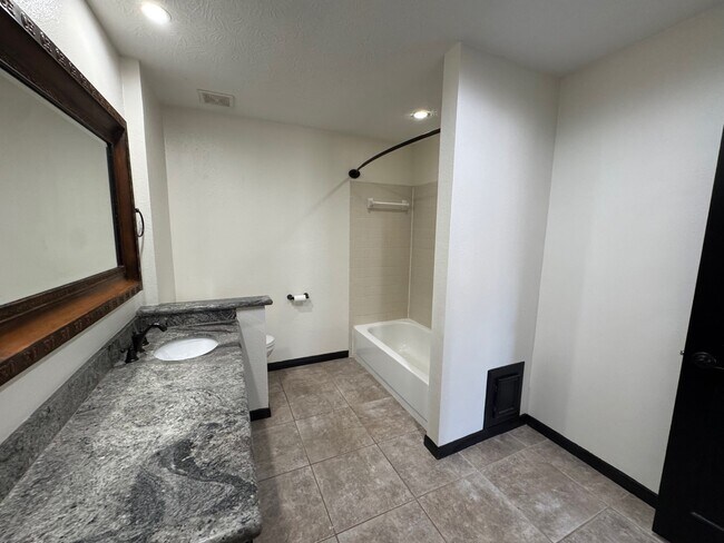 Building Photo - 7716 Champion Pines Dr