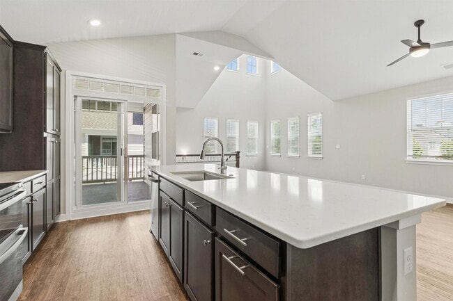 Building Photo - End Unit 2BR Condo with Garage, Balcony & Open Living