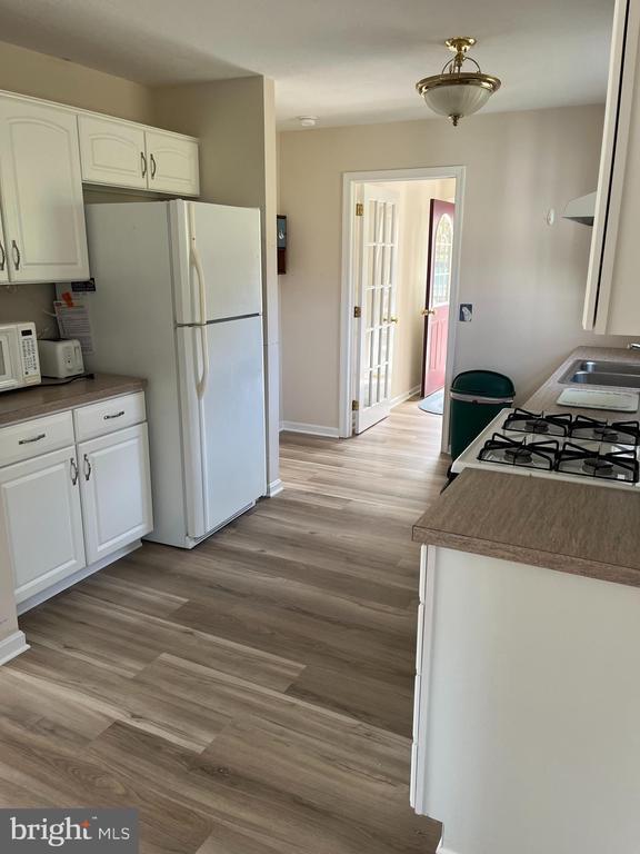 Building Photo - 631 Tract Rd