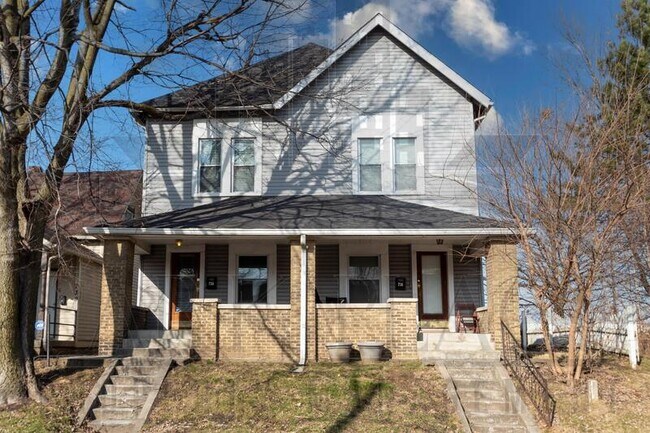 Primary Photo - 734 E Morris St