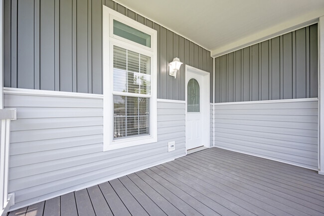 Building Photo - 1618 Killarney Ct