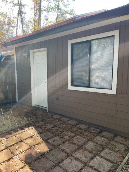 Building Photo - 2125 Sandpiper St