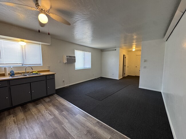 Building Photo - 2996 N Truwood Dr