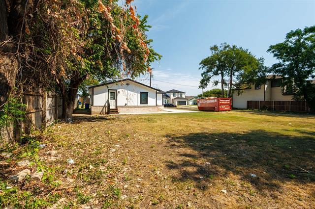 Building Photo - 2054 Leath St