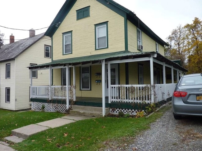 Primary Photo - 22 Calkins Pl