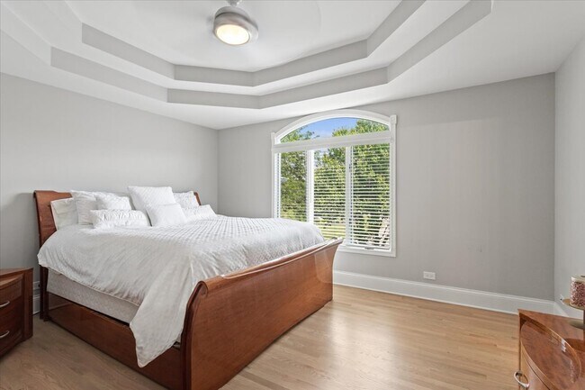 Building Photo - 9200 Falling Waters Dr W