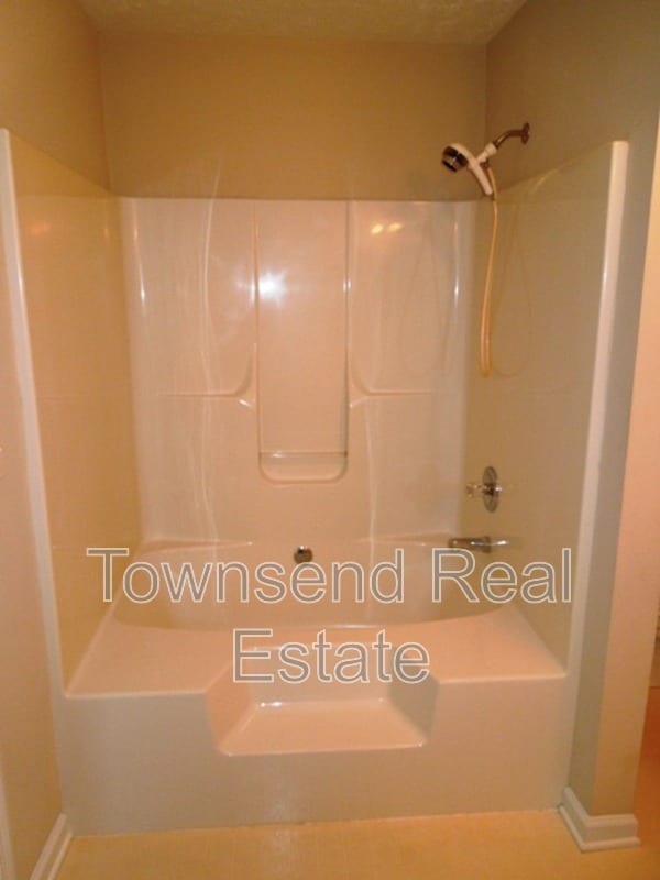 Building Photo - 1905 Sardonyx Rd