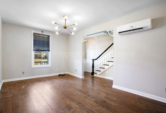 Building Photo - 1209 N 29th St