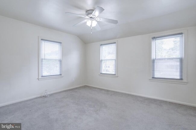 Building Photo - 2719 Albemarle Dr