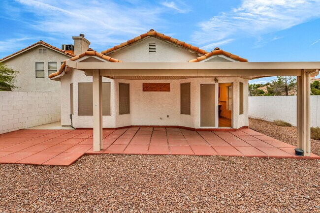 Building Photo - Single Story 3 bedroom 2 bath Near Alta and Durango Close to Summerlin