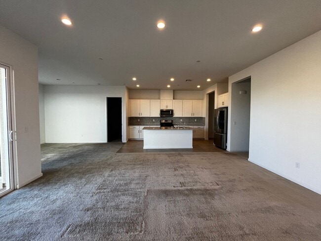 Building Photo - Modern 3-Bedroom Home in Skye Canyon Ranch...