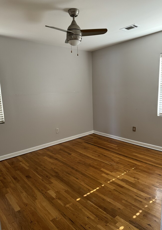 Building Photo - 1511 Stone Gate Ln SE