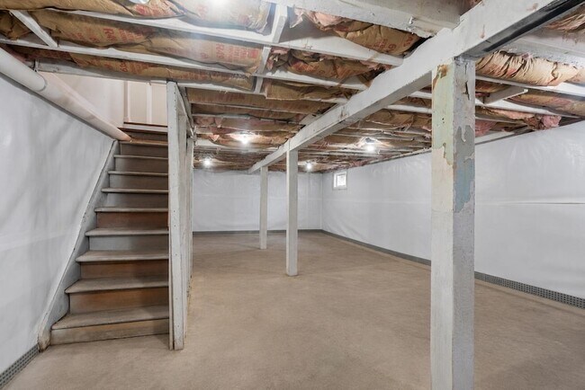 Building Photo - 731 Humboldt St