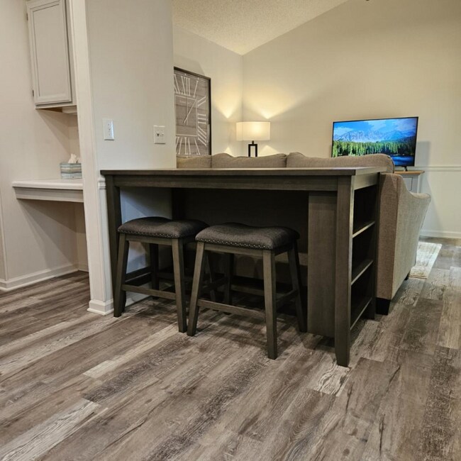 Building Photo - 306 Westchester Way