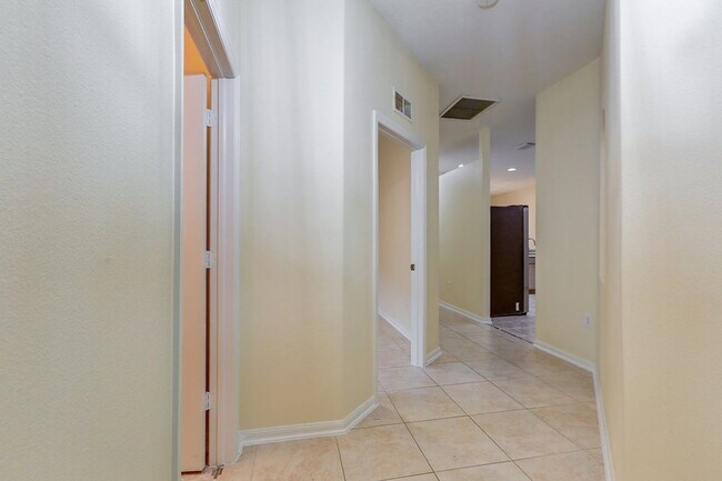 Building Photo - 19332 Everton Pl