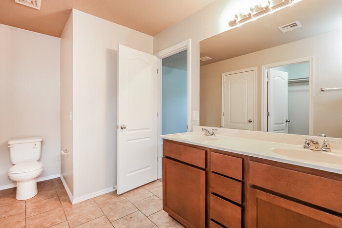 Building Photo - 9329 NW 70th St