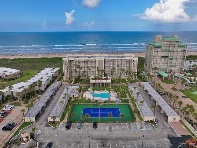 Primary Photo - 900 Padre Blvd