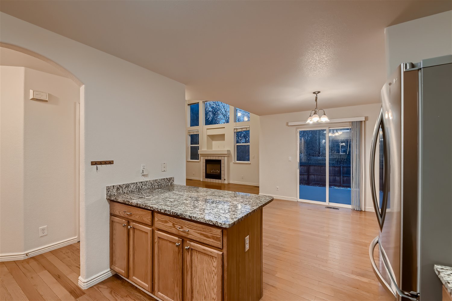 Building Photo - 2625 Fernwood Pl