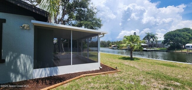 Building Photo - 1041 Bali Rd