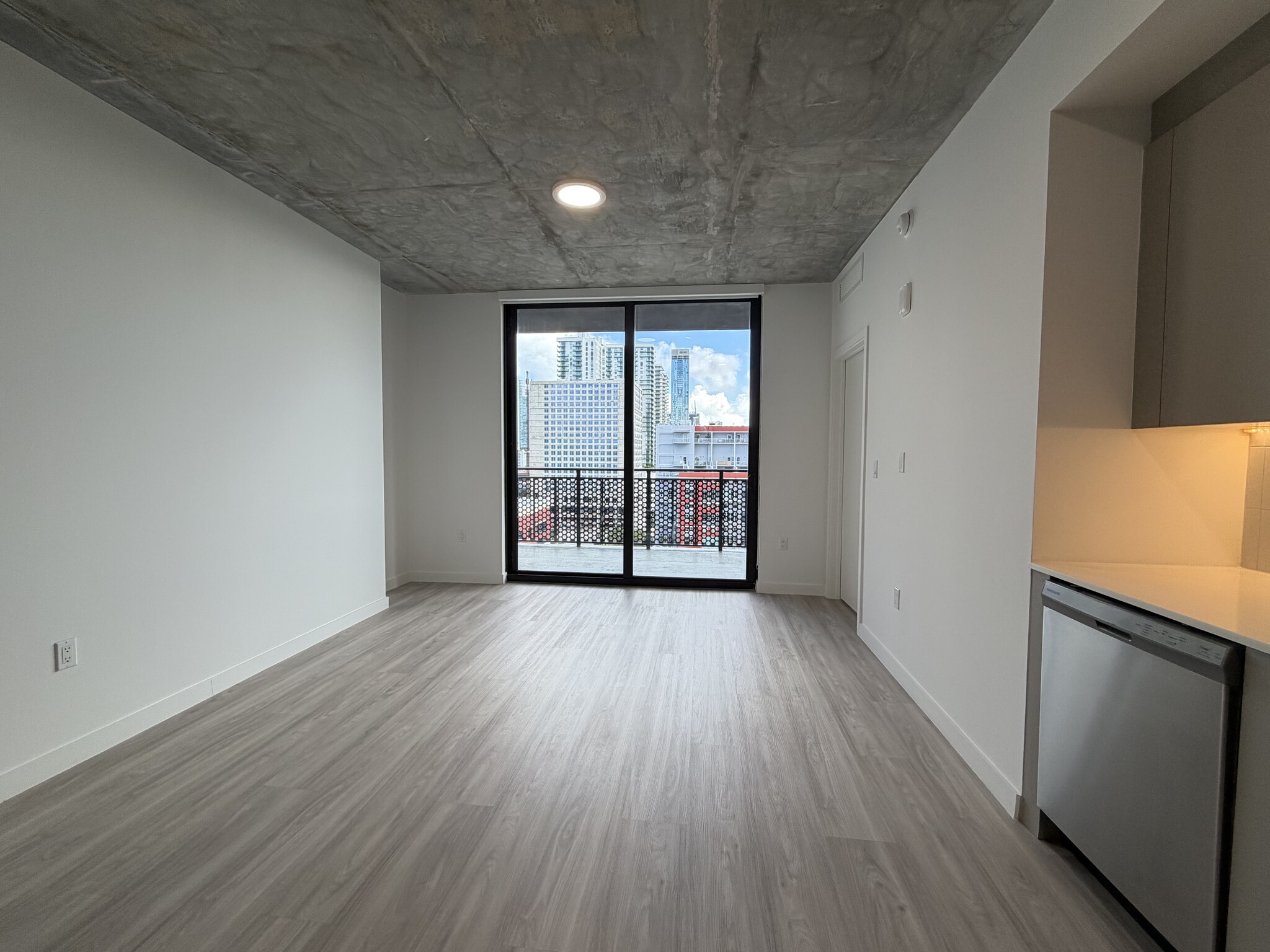 Building Photo - 1635 NE Miami Ct