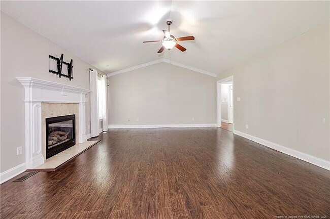 Building Photo - 5806 Rainsford Dr
