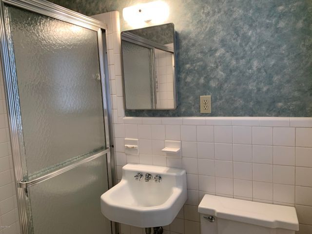 Building Photo - 1403 Brownlea Dr