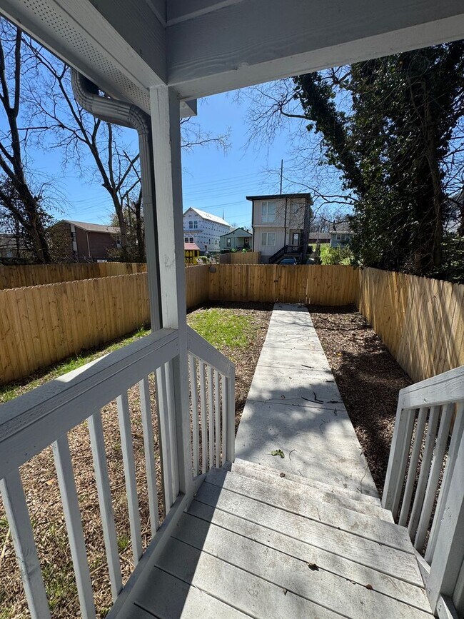 Building Photo - Be the first to live in this 3 bed/3.5 bath home across from Meharry Medical- great location with...