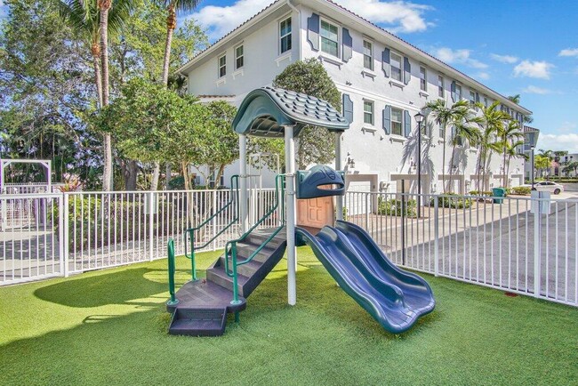 Building Photo - 1383 Piazza Pitti