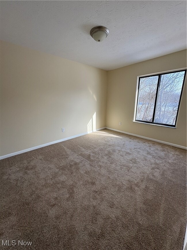 Building Photo - 2398 Echo Valley Dr